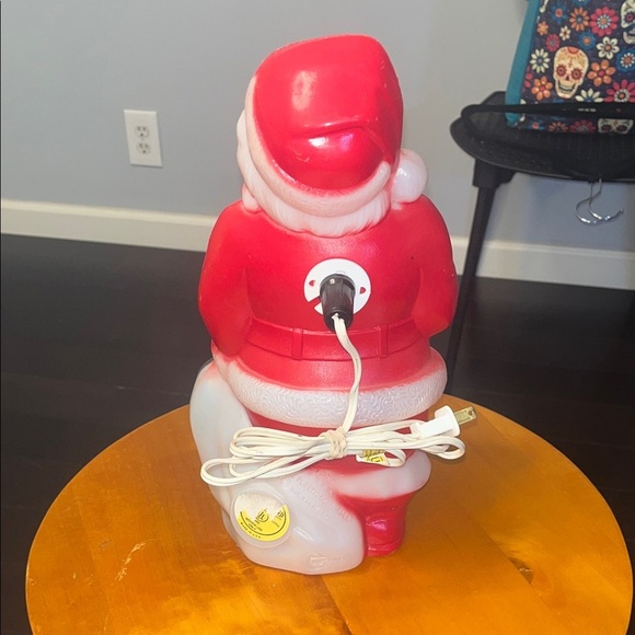 Vintage Christmas 1968 Empire Plastics Santa Blowmold. - Picture 3 of 5